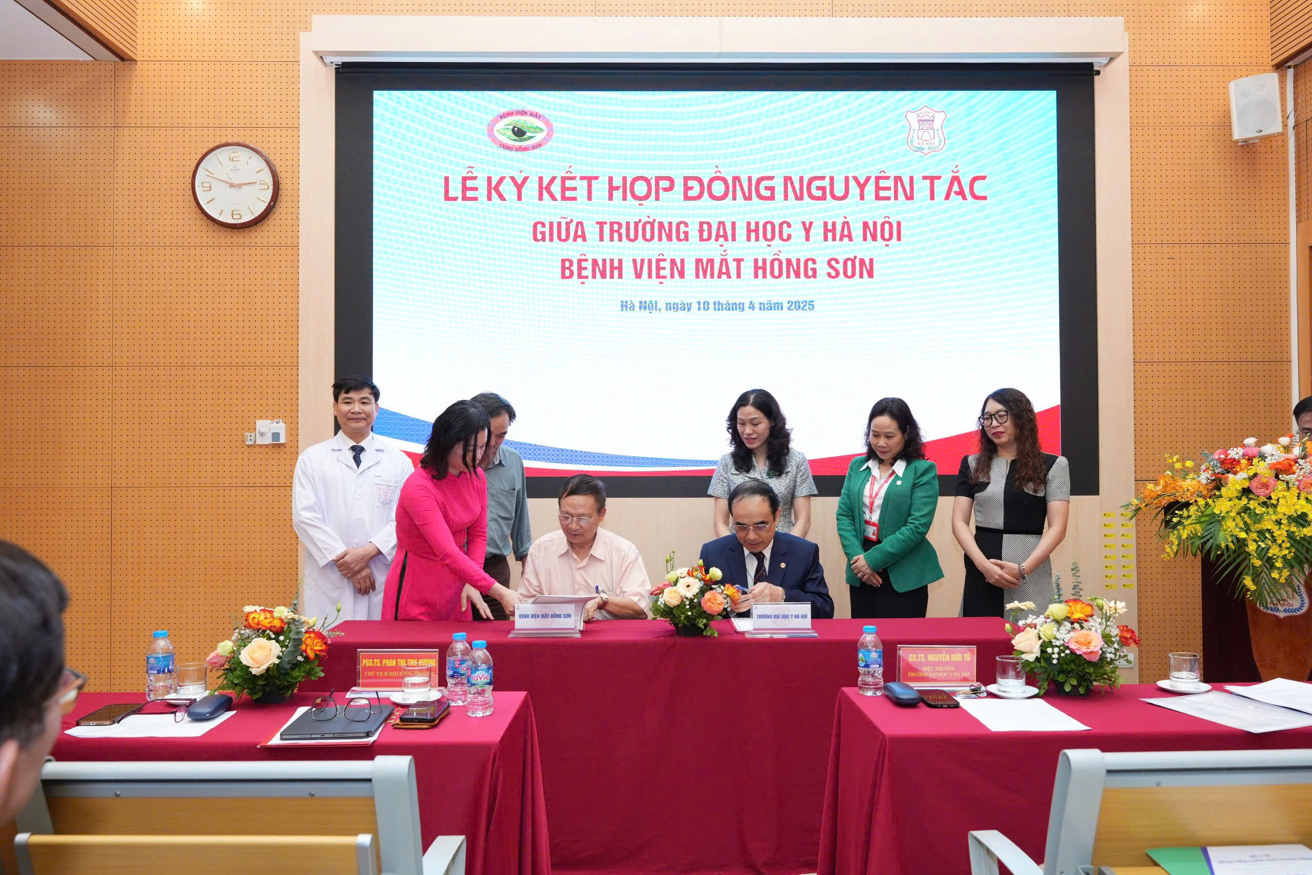  TIN VUI LỚN – BỆNH VIỆN MẮT HỒNG SƠN CHÍNH THỨC TRỞ THÀNH CƠ SỞ THỰC HÀNH CỦA TRƯỜNG ĐẠI HỌC Y HÀ NỘI